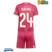 Real Madrid Denzel Dumfries #24 Tredjedraktsett Barn 2026-27 Kortermet (+ Korte bukser)